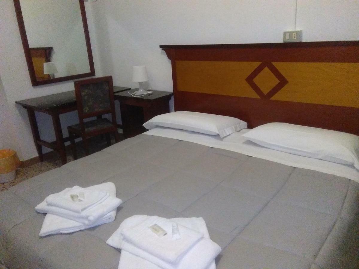 פולוניקה Hotel Stella מראה חיצוני תמונה